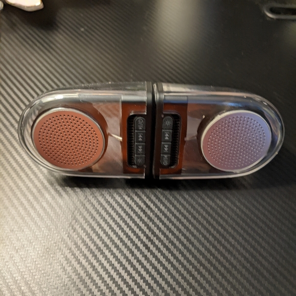 True Wireless Stereo Speakers - Picture 2 of 4